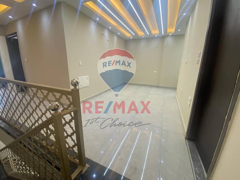 32 76e6184b-b54e-4bdf-b686-527581a0fea1. jpg