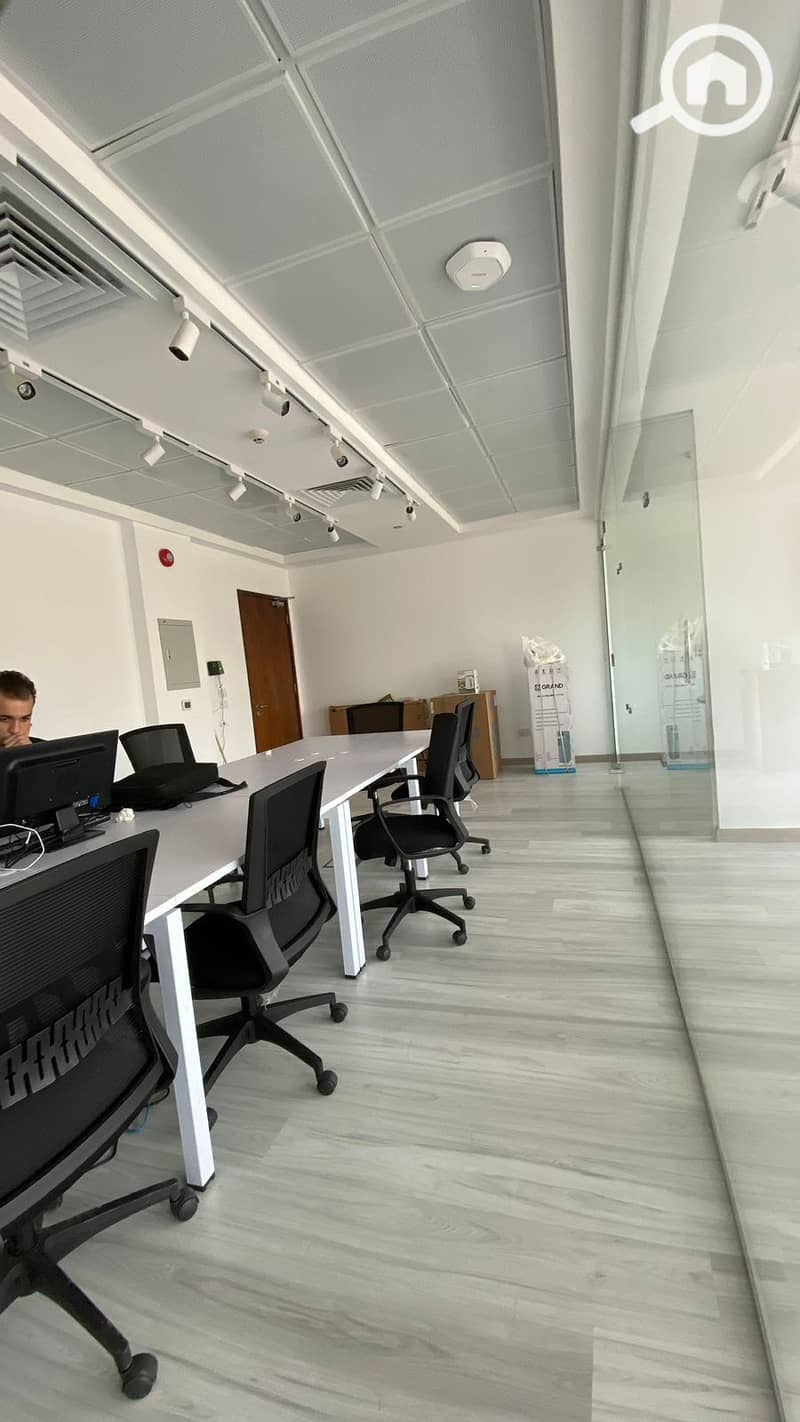 10 5395a3fd-ff3c-4f40-a766-ae18e3fbba23. jpeg