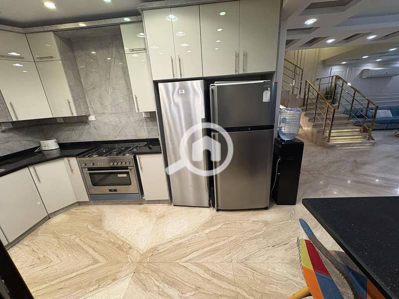 5 542042929_1449039742993220_7796275123135518798_n. jpg