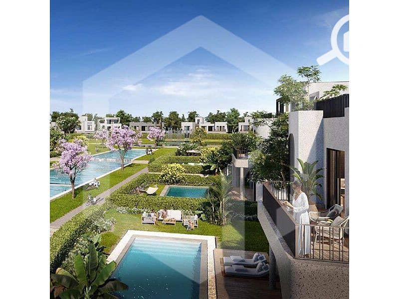 8 O West Orascom 5. jpg