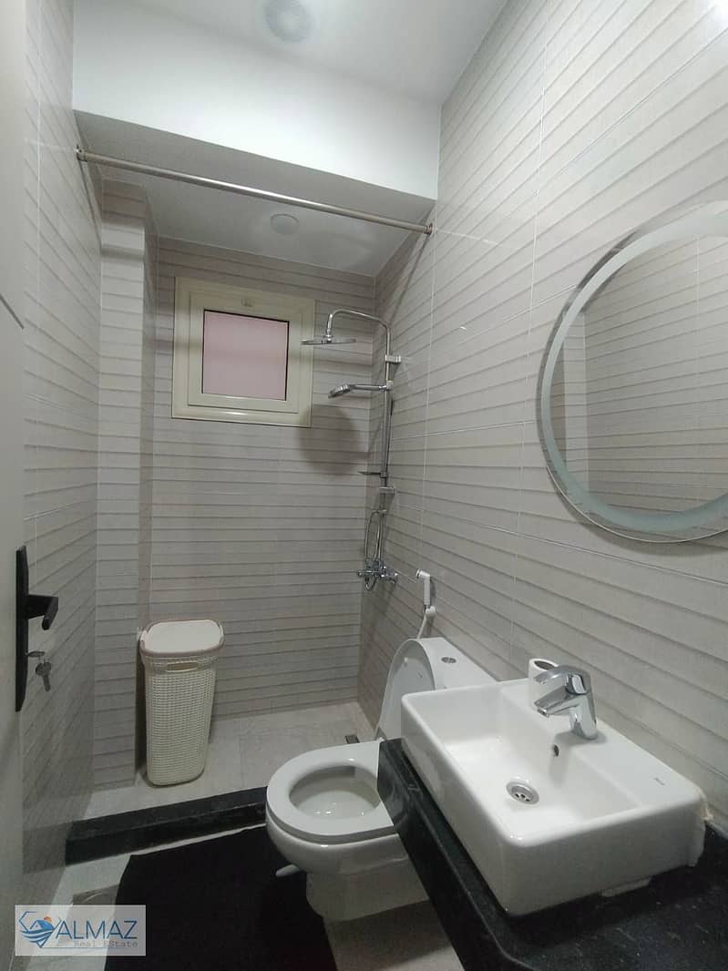 12 WhatsApp Image 2025-10-02 at 1.21. 54 PM (2). jpeg