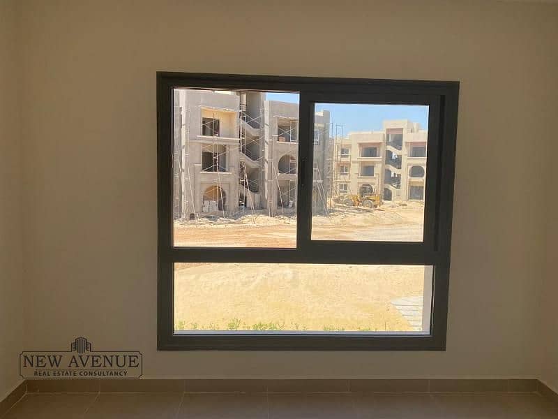 4 WhatsApp Image 2025-10-02 at 11.15. 50 AM (3). jpg