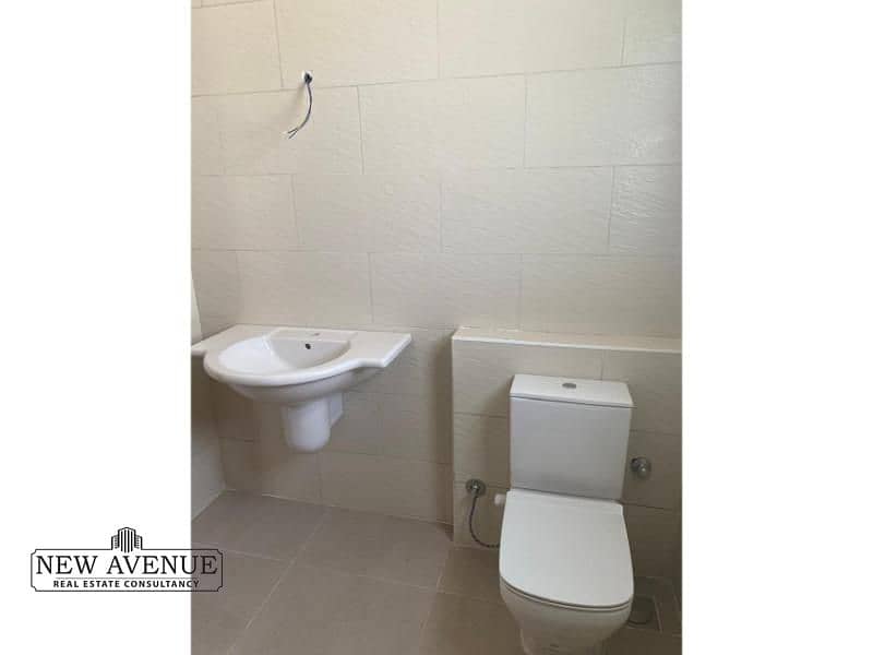 9 WhatsApp Image 2025-10-02 at 11.15. 51 AM. jpg