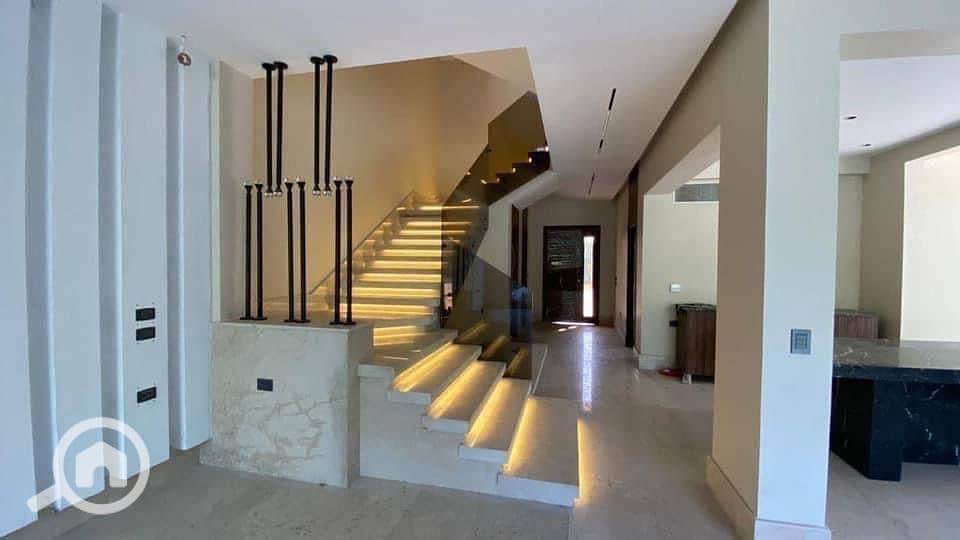 2 4665489a-7d79-4224-b799-fd0bdc18c70a. jpg