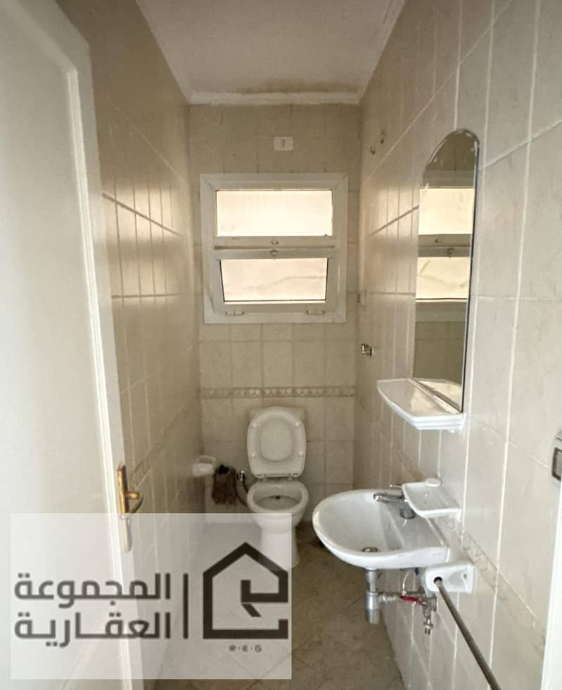 5 bf5e1576-6a35-47f1-95e3-8c5071a350a7. jpg