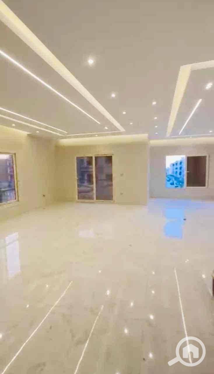 8 dc109fa0-5f26-44f0-bbb7-ebbb695f8a96. jpg