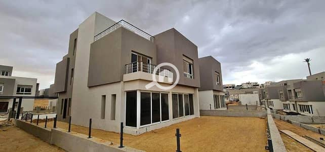 5 Bedroom Villa for Sale in Sheikh Zayed, Giza - 508156487_708048201813669_2356570775599670709_n. jpg