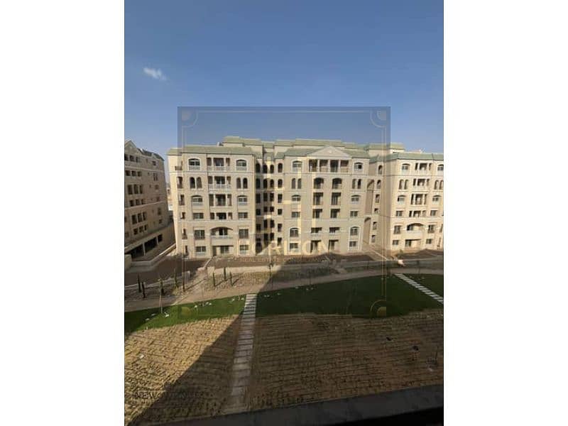 2 لافينير 9. jpg