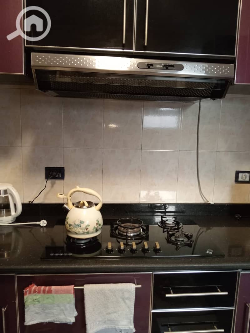 10 f03f4dc2-949d-4d7c-9d4c-9f77b84bdf1b. jpeg