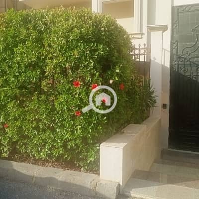3 Bedroom Apartment for Rent in New Cairo, Cairo - شقه للايجار 255م سكني أو مقر اداري في التجمع الاول فيلات البنفسج