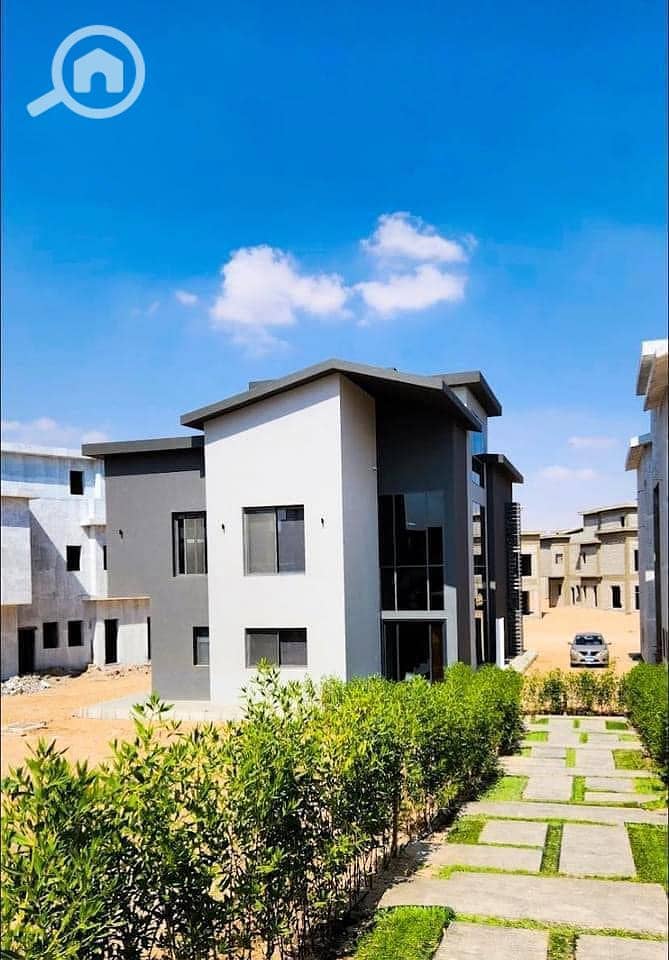 8 489346287_2059337584574860_4384713468247258404_n. jpg