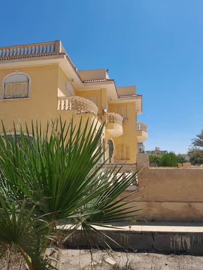 5 Bedroom Villa for Sale in Sheikh Zayed, Giza - فيلا بكمبوند الريف الاوروبي (سفينكس الجديدة)