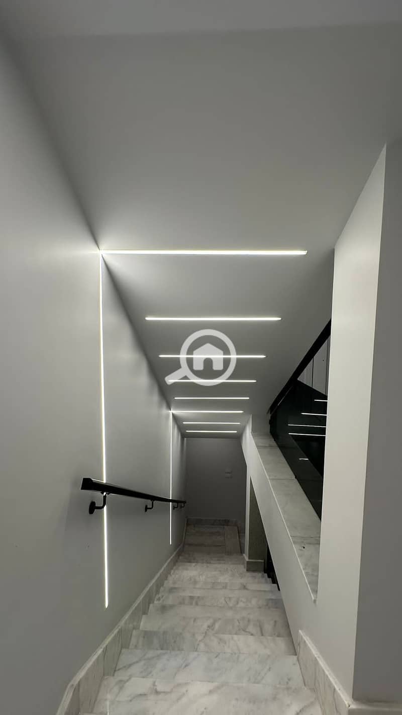 6 7f48c388-ecc4-4bb1-8021-7642ee6bc326. jpeg