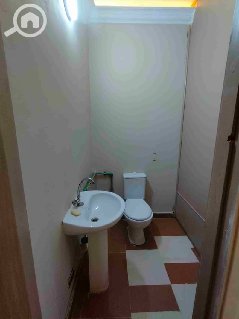 4 1000197458. jpg