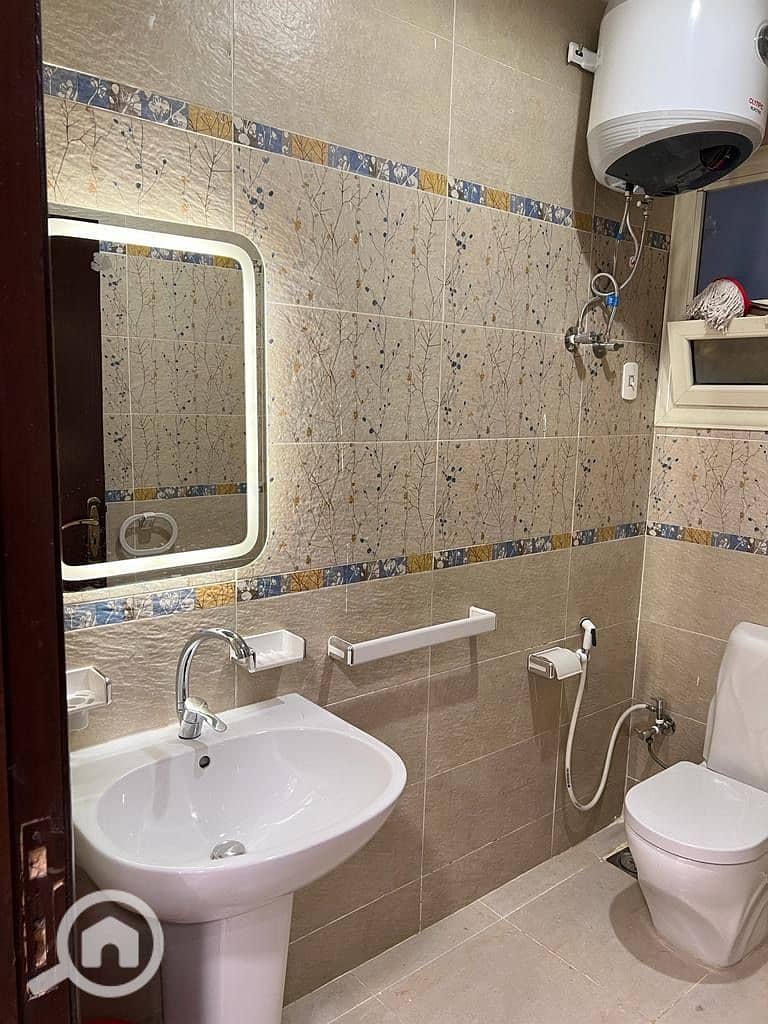 10 01e967af-57d4-4df2-8124-f8ede81ca37e. jpeg