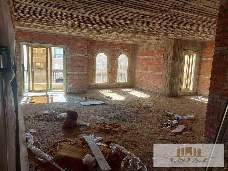 21 cf9b5e74-c3d5-4464-9f92-4b703e6f866d. jpg