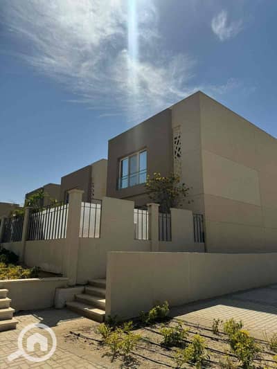 4 Bedroom Townhouse for Sale in 6th of October, Giza - 4945b8be-a5a0-4b25-92e1-14d21b382386. jpg