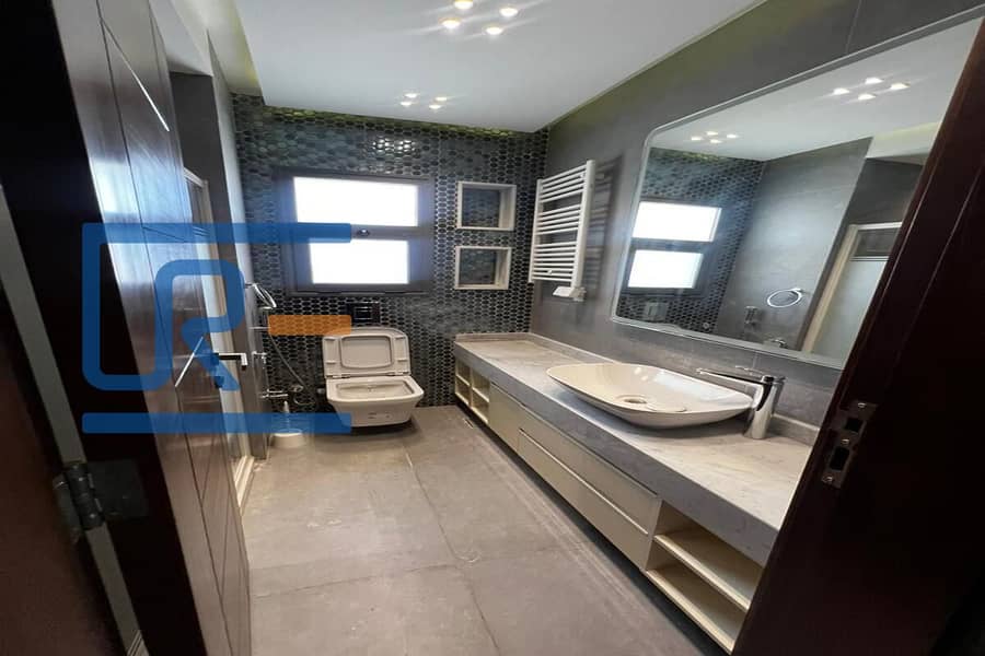 11 484ec84b-963e-4d59-a665-b9c1498151ea. jpg