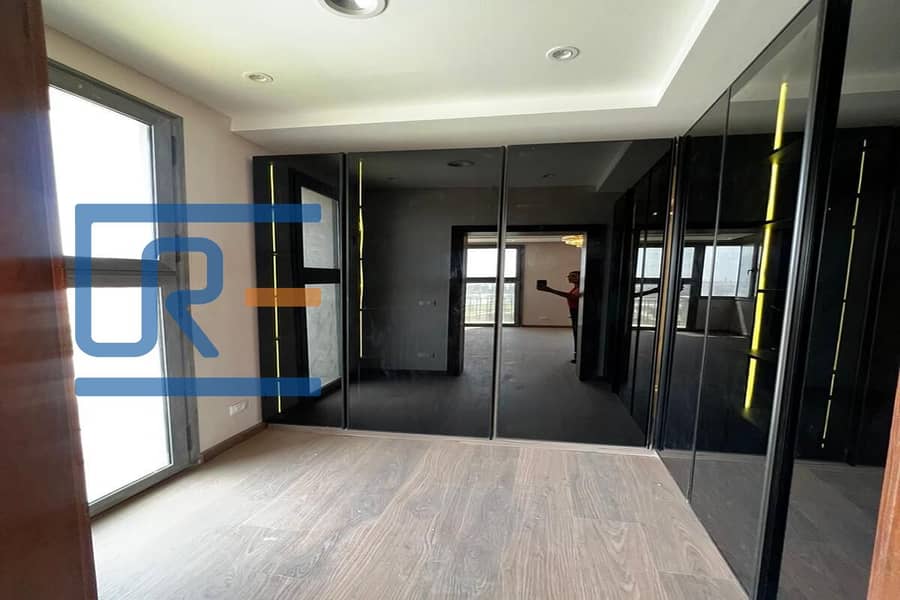 13 841bef94-82b2-47b4-8478-4117e0f68372. jpg