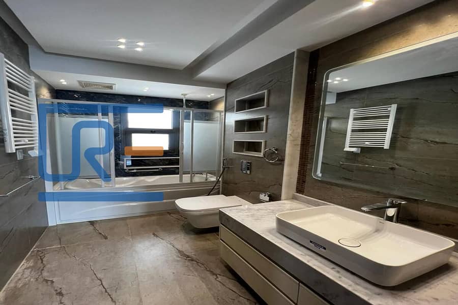 14 5400aec4-dde7-4314-a9d8-410946af9cfd. jpg