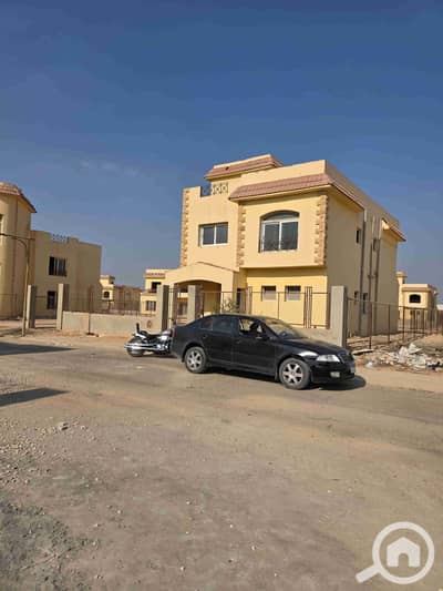 3 Bedroom Villa for Sale in 6th of October, Giza - 1000123601. jpg