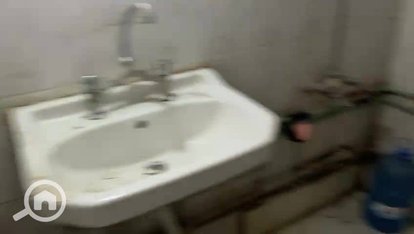 8 WhatsApp Video 2025-10-01 at 15.11. 05_baeea7c6_000056. jpg