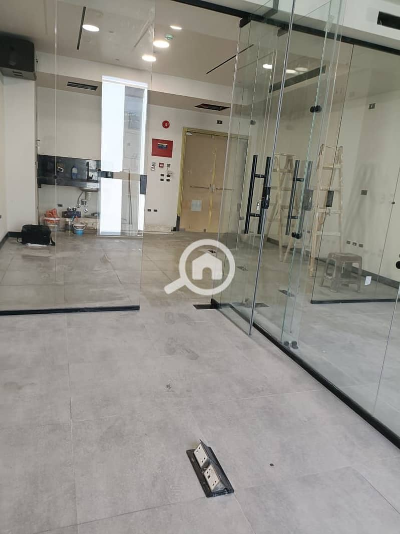 2 5d847320-632d-42e4-b0cc-c74e89c55904. jpeg