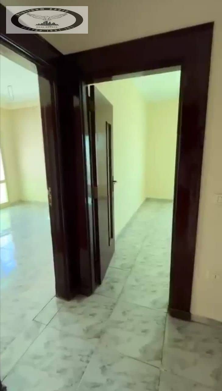 4 18b3009d-3f36-455d-bd4e-c1a578405d67. jpg