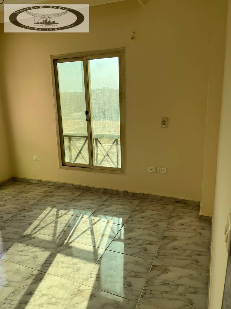 10 8f665f36-35c1-4fa0-936f-ba6eee9873cb. jpg