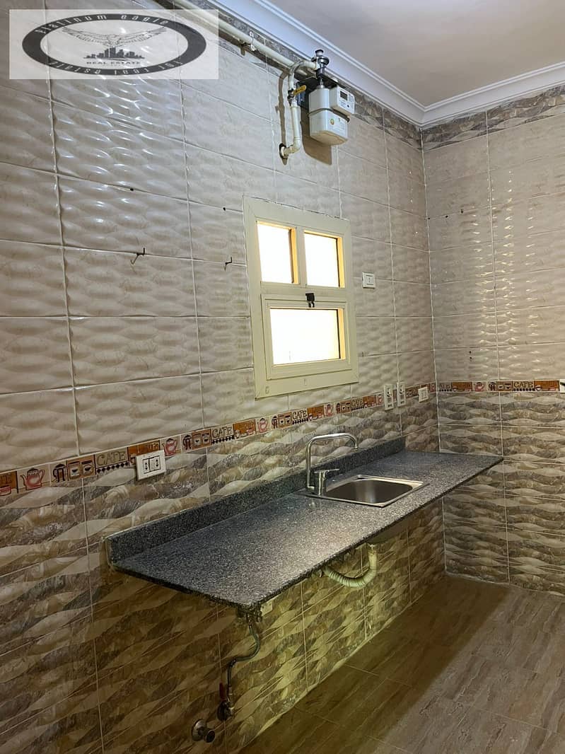 12 644a2ba2-af69-4a8a-b9f7-8dacb599595d. jpg