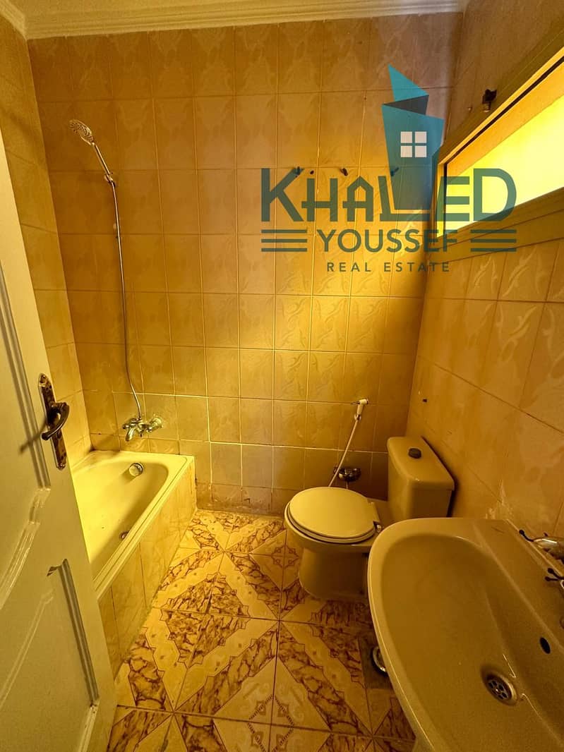 5 WhatsApp Image 2025-10-01 at 4.16. 42 PM. jpeg