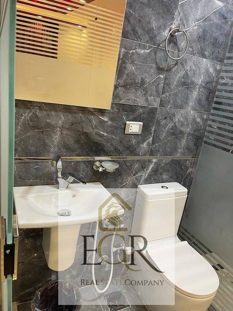 4 48f391c7-33ea-4fbe-80c5-b8b92fab7325. jpg