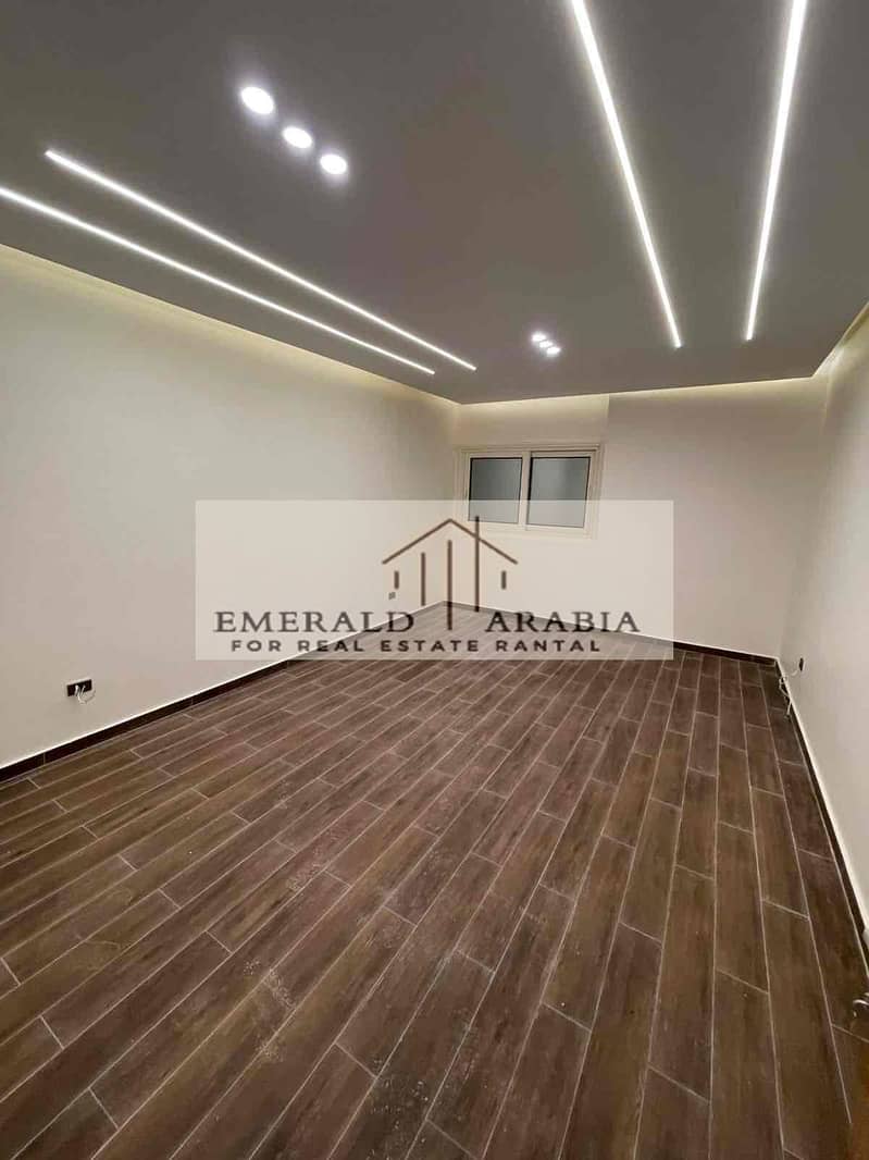 7 f04cf106-416a-40c8-b5ff-8b007a01b4c7. jpg