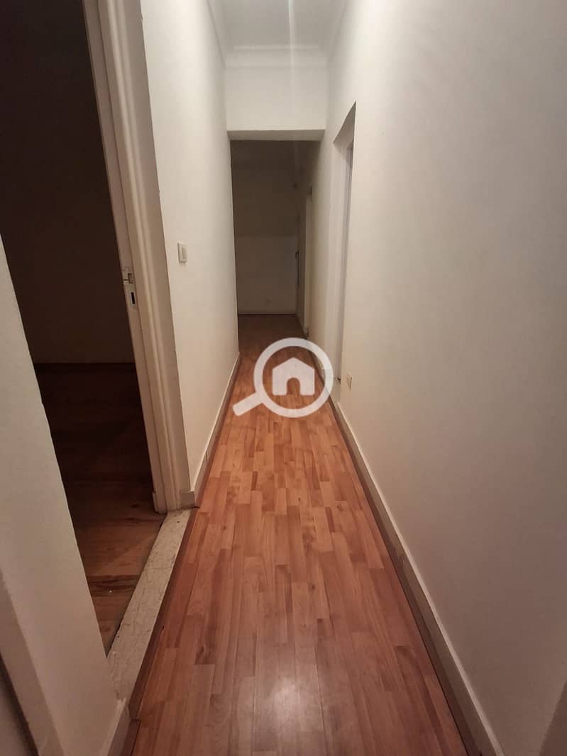 6 b955b942-e7db-4de0-9147-dccd89a7689a. jpeg