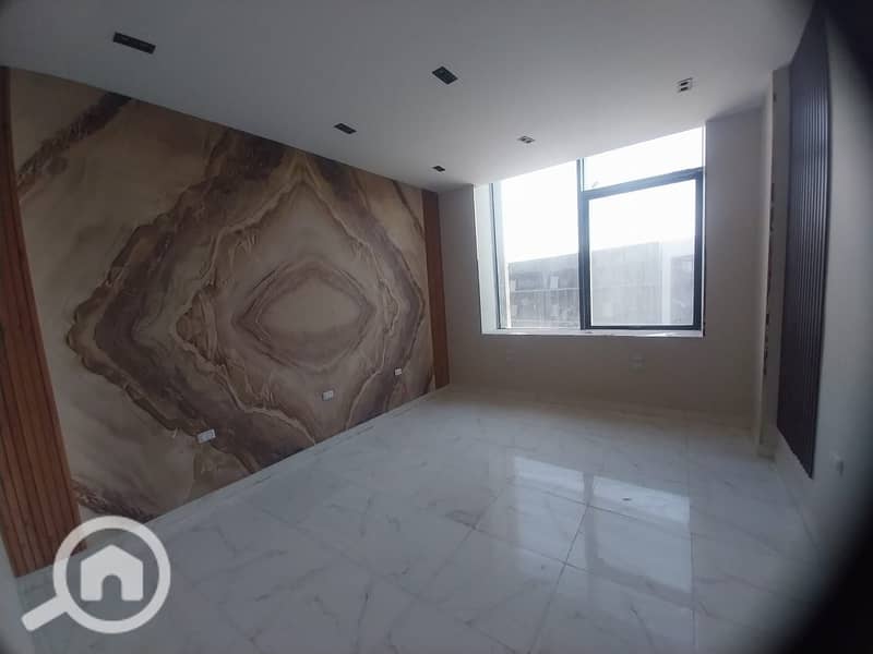 3 WhatsApp Image 2025-10-01 at 11.10. 38 PM (1). jpeg