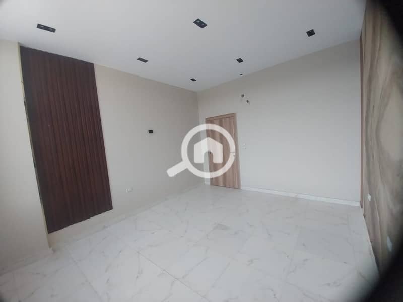 4 WhatsApp Image 2025-10-01 at 11.10. 37 PM (3). jpeg