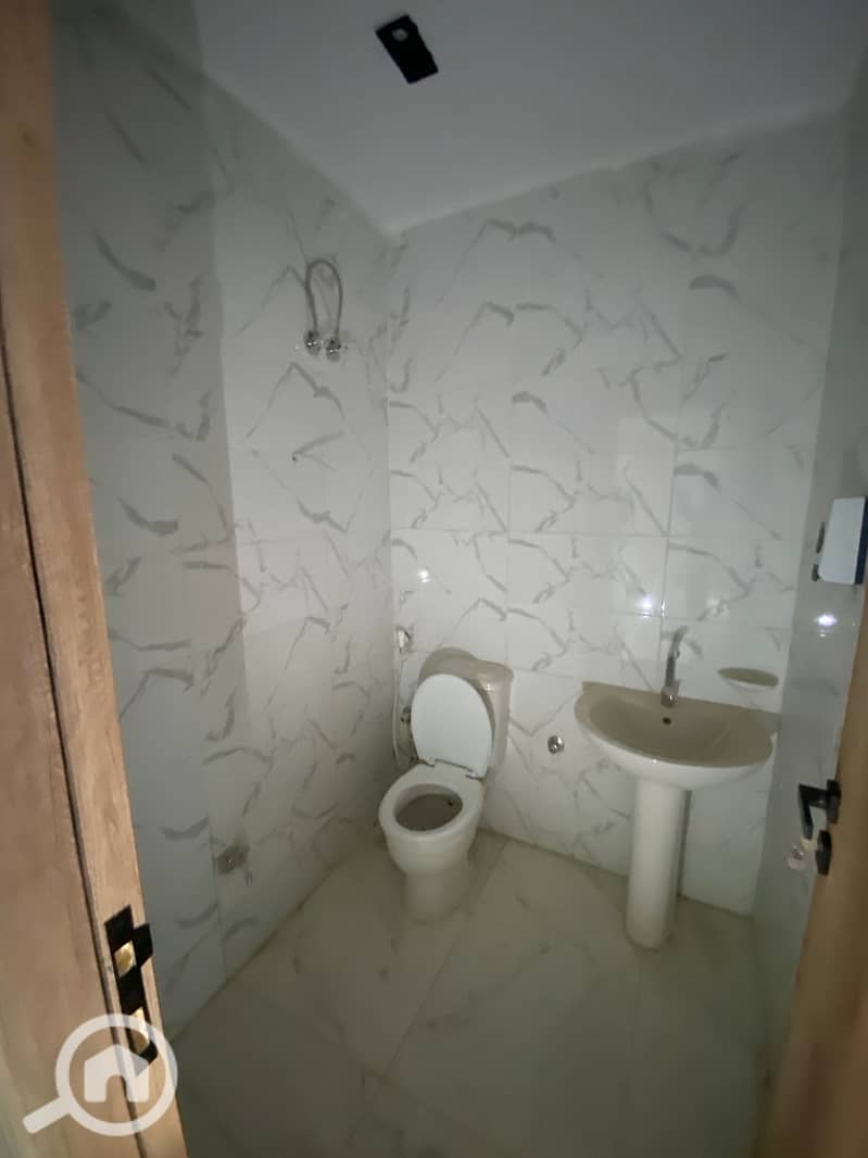 13 WhatsApp Image 2025-10-01 at 11.10. 36 PM. jpeg