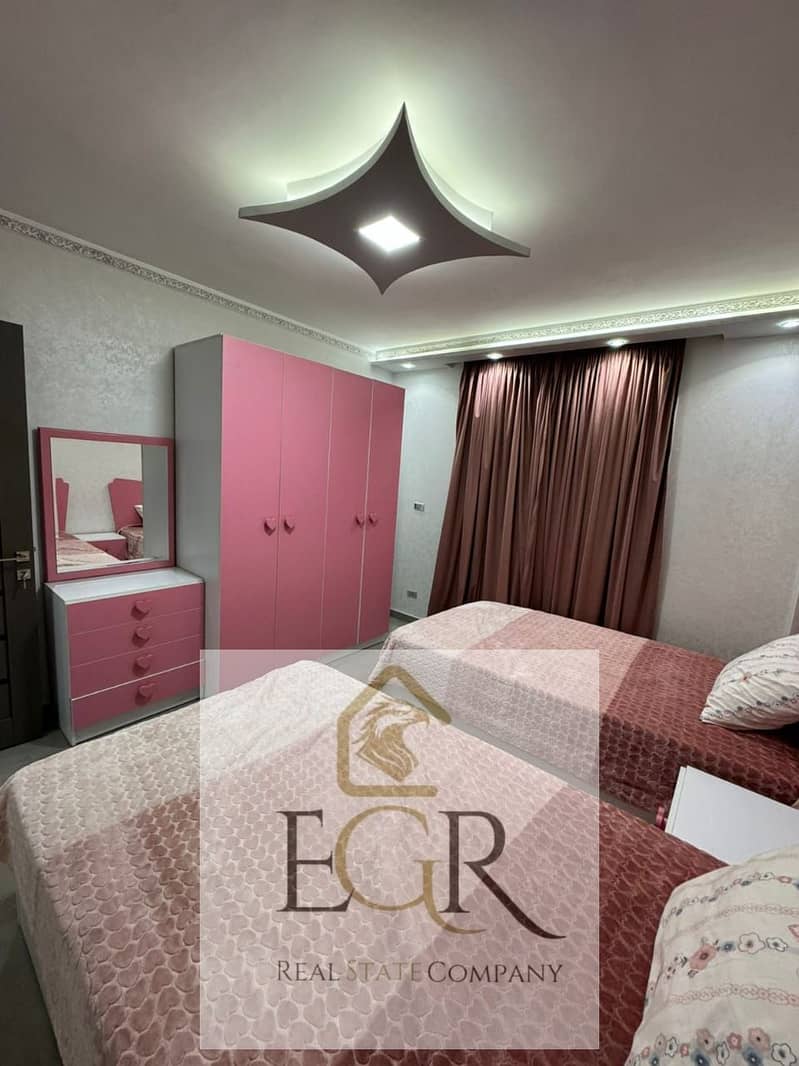 4 06b32851-ebf5-4ff2-bb08-559b533e7a34. jpeg