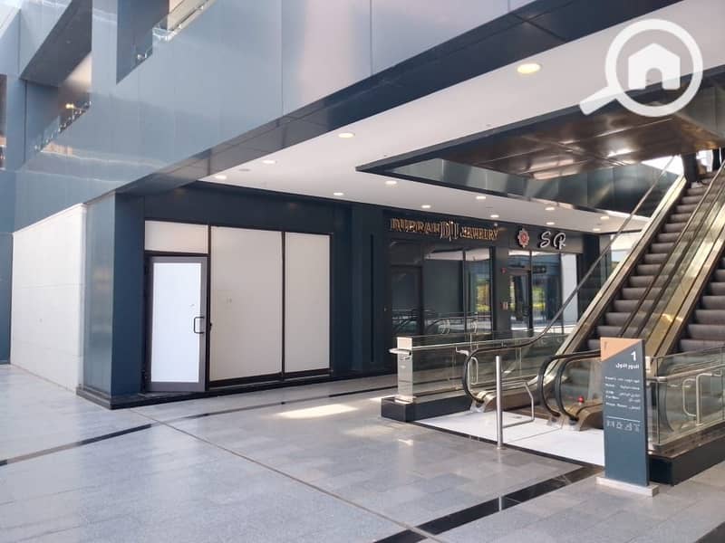 2 8cf31f8d-0db6-472a-9da9-60728e8f025c. jpg