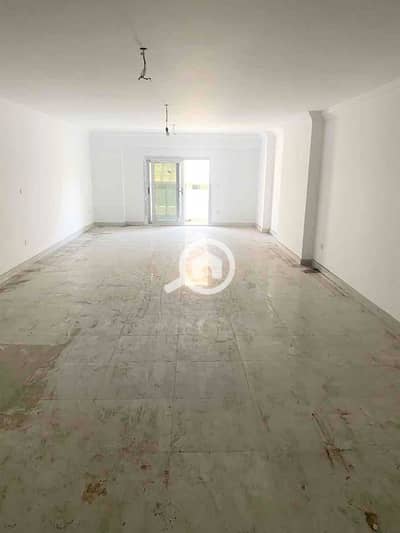 مکتب  للايجار في سموحة، الإسكندرية - 83efb048-ae6a-4da2-b36b-5c2c64ce5a76. jpg