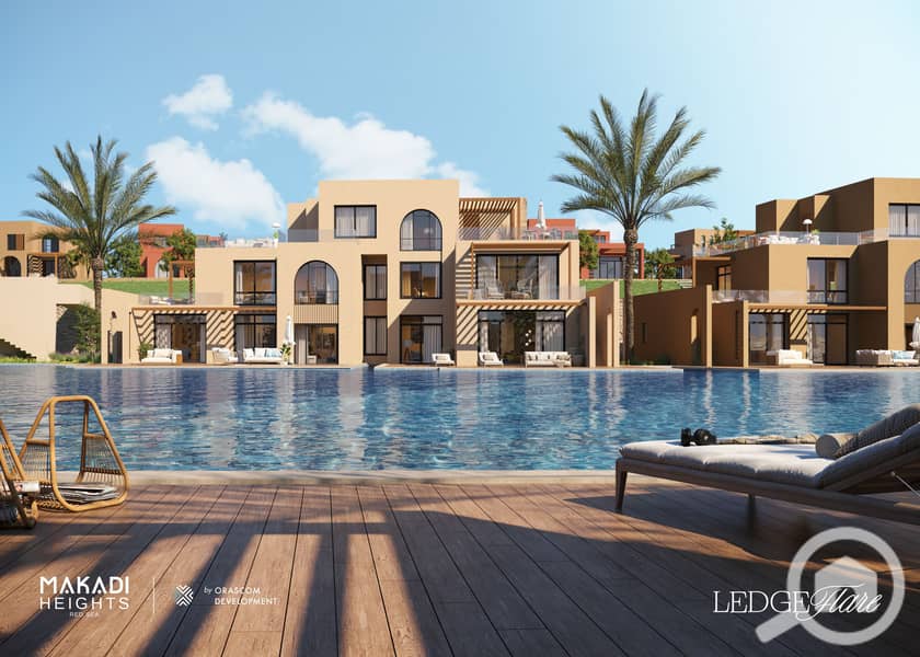 11 CAM22-FLOATING CHALETS CLOSEUP. 01. jpg