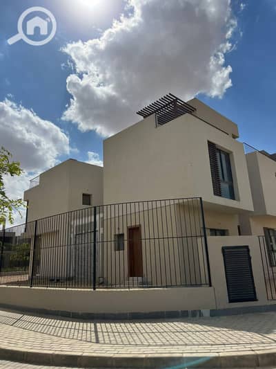 3 Bedroom Villa for Sale in Sheikh Zayed, Giza - 3a67b1ef-153d-4165-ac01-4f05b2d6b1f3. jpg