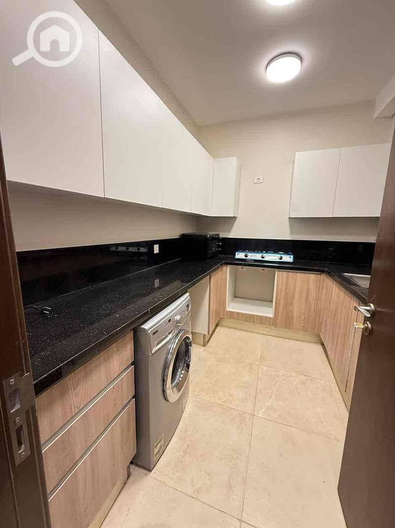 14 d5831376-0078-44f0-834b-0b60062769c2. jpg