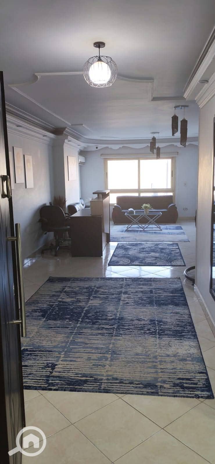 2 8fb34031-16e4-42de-bd2b-4d01b4bf6ce1. jpeg