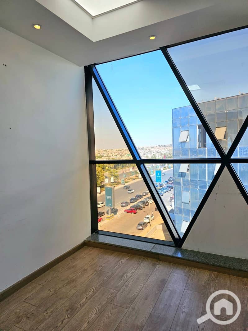 3 98dfb451-5cd1-4884-8c23-ad68971564e2. jpeg