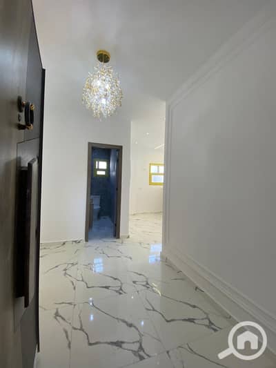 3 Bedroom Flat for Sale in 6th of October, Giza - 52569ac4-8460-45ef-b73b-81006465152e. jpeg