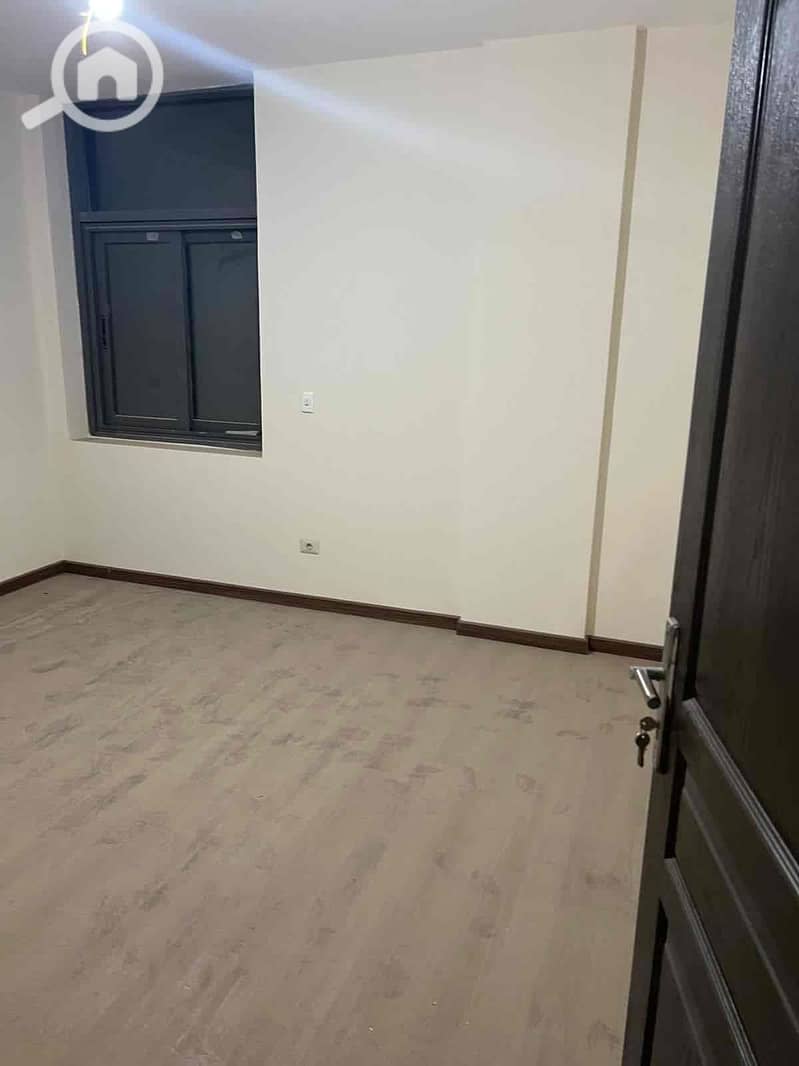 3 f18a0a17-83cd-414f-a8dc-8df115364ecb. jpg