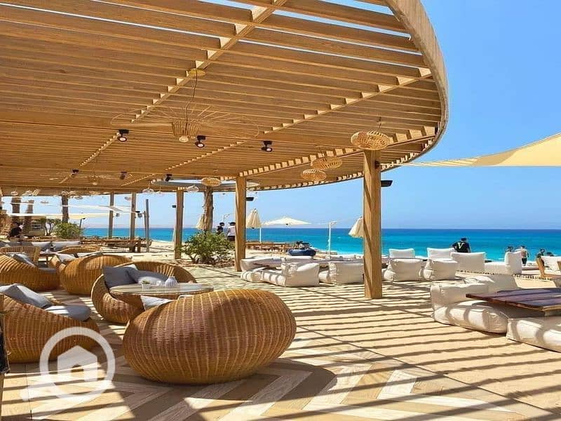 3 f723c92b-bf60-4b6b-b208-ce8794d033db. jpg