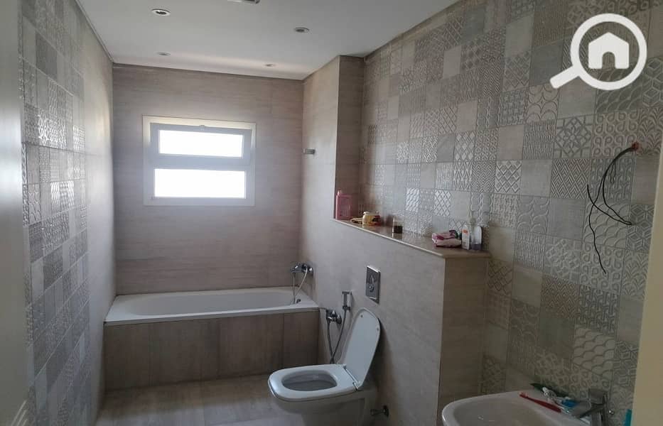 23 b262f5ac-74ec-4264-8b29-5d23edffc6df. jpg