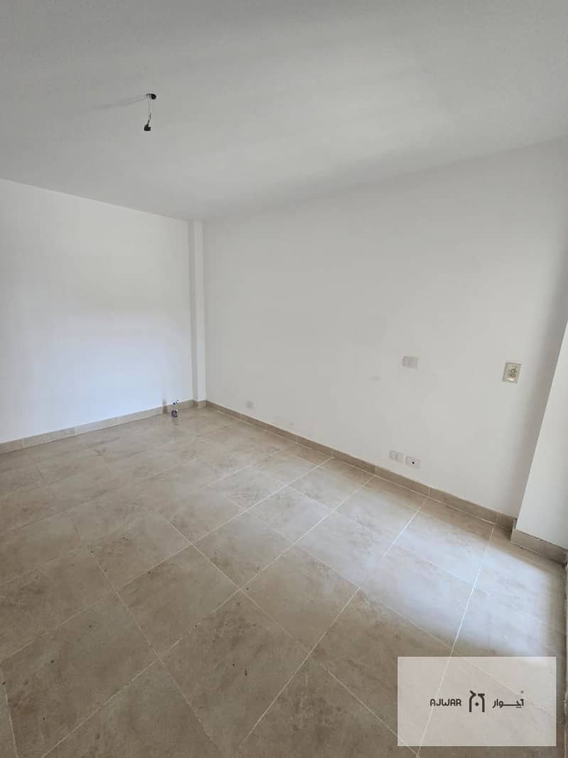 8 ed616219-6f7f-4a07-932a-141157c841d3. jpeg